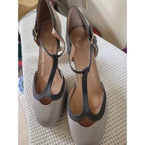 Journee Collection Grey 2 Tone T-Strap Round Toe Block Heel Pumps Womens Size 11